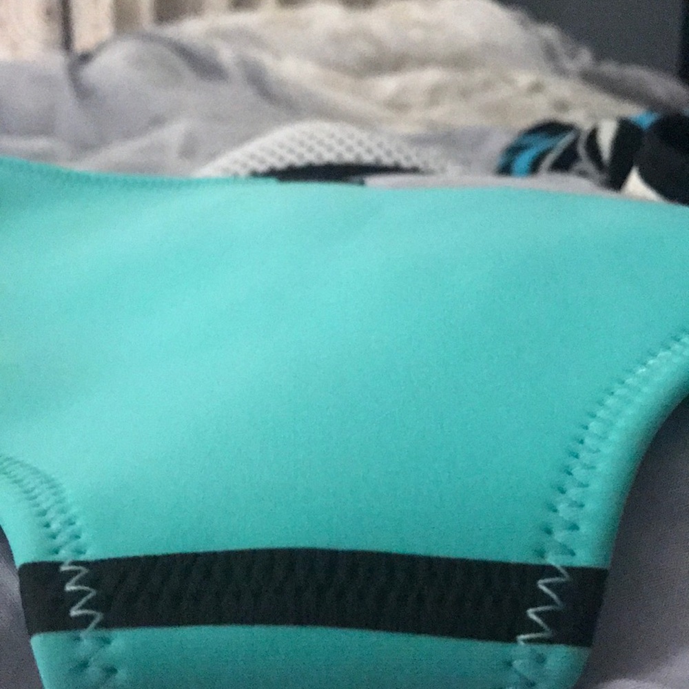 Triangl Brandd New Bathing suit! Never worn! - Picture 6 of 6